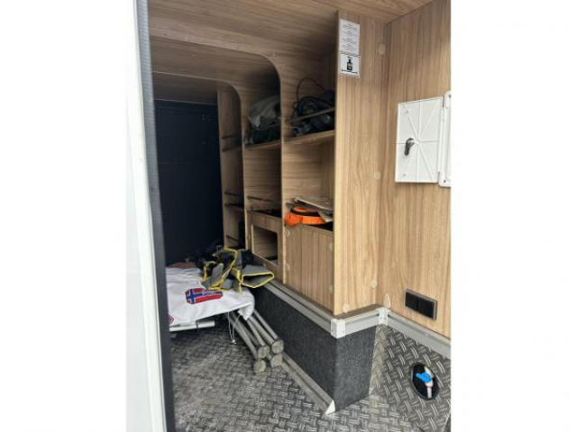 HYMER ML-T HYMER 570 4x4 V6 3.0l 419 CDi 190 CV BVA 7G-TRONIC TVA RECUPERABLE