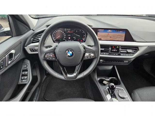 BMW SERIE 1 Advantage 116dA + Carplay + Radar AV et AR + Régulateur de vitesse + Ja16