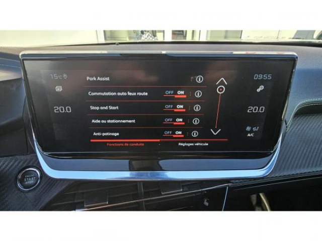 PEUGEOT 2008 GT 1.5 BlueHDi 110cv + Toit ouvrant  + Pack cuir + Park assist