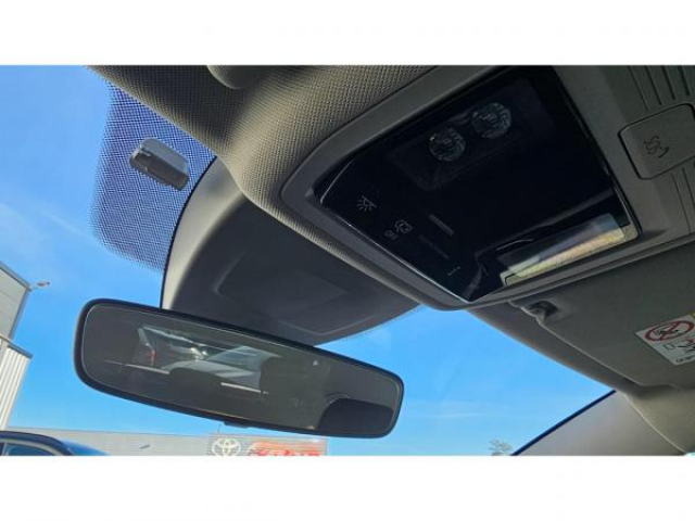 VOLKSWAGEN Golf SW LIFE 2.0 TDI 150cv DSG7 + Caméra de recul + Park Assist