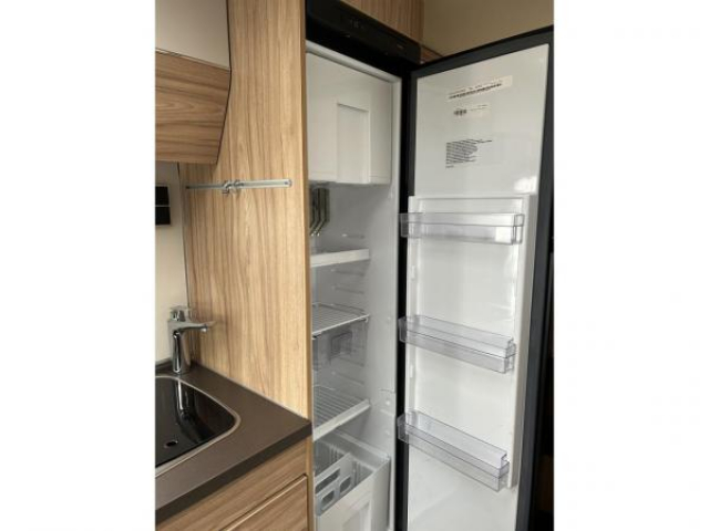 HYMER ML-T HYMER 570 4x4 V6 3.0l 419 CDi 190 CV BVA 7G-TRONIC TVA RECUPERABLE