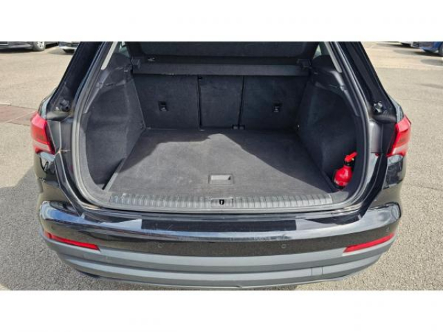 AUDI Q3 Business 35 TDI 150cv S-tronic + Audi smartphone interface + Hayon electrique + JA 19