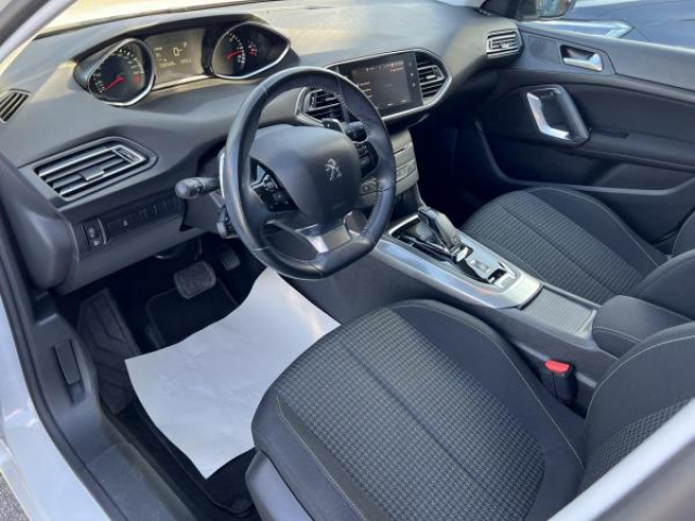PEUGEOT 308 SW Active 1.5 BlueHDi 130cv EAT6 + Navigation 3D + Antibrouillard + Radars AV