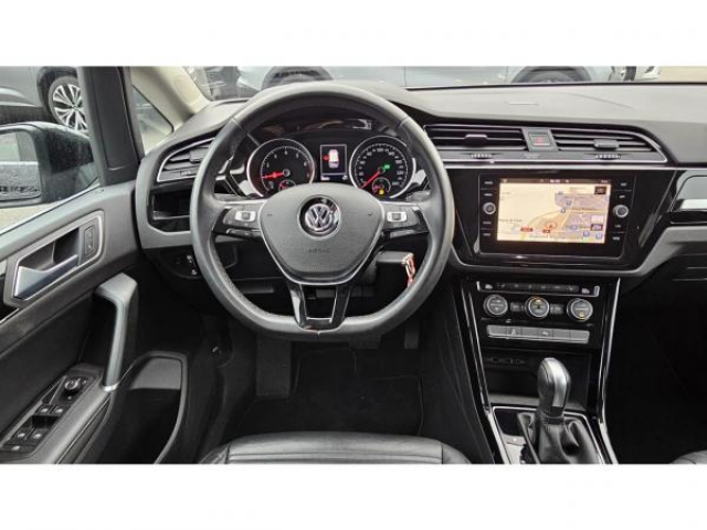 VOLKSWAGEN TOURAN HIGHLINE 1.5 TSI 150cv DSG7 7places + Camera de recul + Sellerie en cuir + Sieges AV Chauffant