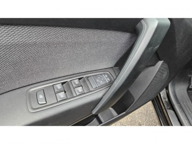 RENAULT KANGOO Zen 1.5 Blue dCi 95cv + Attelage + Antibrouillard + Roue de Secours