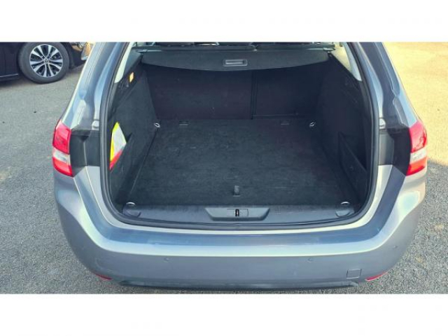 PEUGEOT 308 SW Active Business 1.5 BlueHDi 130cv EAT8 + caméra de recul