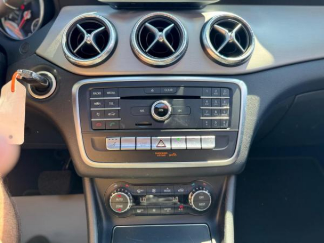 MERCEDES CLASSE CLA SHOOTING BRAKE Urban 220d 163cv 7G-DCT + Toit Panoramique + Pack Harman Kardon + Cuir + Carplay
