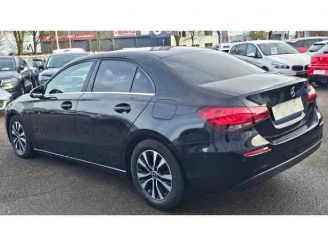 MERCEDES CLASSE A BERLINE BUSINESS LINE 180d 7G-DCT inclus Caméra de recul + SimiliCuir ARTICO + Jantes 16