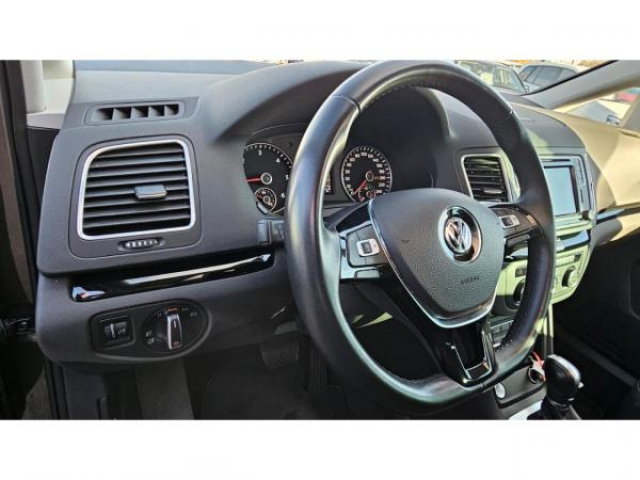 VOLKSWAGEN SHARAN Lounge 2.0TDI 150cv DSG 7pl+Cuir+Toit Pano+Camera+Xenon+Portes electriques+JA18+Alarme
