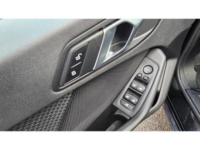 BMW SERIE 1 Advantage 116dA + Carplay + Radar AV et AR + Régulateur de vitesse + Ja16