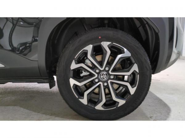 TOYOTA YARIS CROSS DESIGN HYBRIDE 130cv BVA 2WD + Pack Hiver + Pack Aide à la conduite + NEUF 0KM