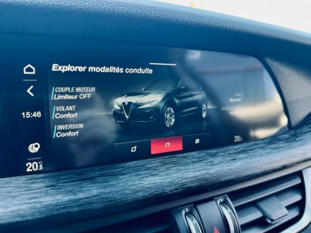 ALFA ROMEO STELVIO Super Pack Linea Rossa 2.2D 160cv BVA + Sellerie simili cuir + Vitres arrière surteinté