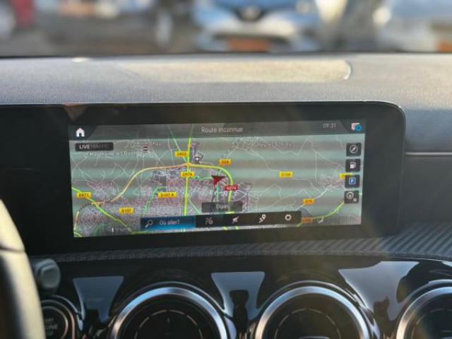 MERCEDES CLA SHOOTING BRAKE Business Line 180d 8G-DCT + Carplay + Jantes 19 + Sièges av chauffants + Vitres AR Surteinte