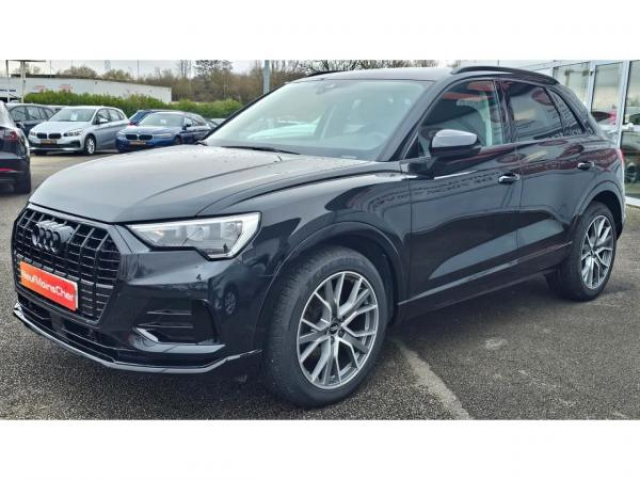 AUDI Q3 35 TDI 150cv S-tronic Black Pack + Carplay + Hayon electrique + Jantes 19