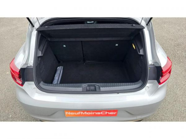 RENAULT CLIO Lutecia 1.0Tce 90cv X-Tronic + GPS avec écran 9,3 + Camera de Recul + JA17 + RS
