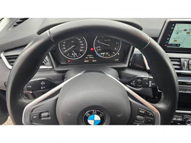 BMW serie 2 gran tourer Lounge 216d + Affichage Tete Haute + Camera de recul + Alarme + Navigation Pro