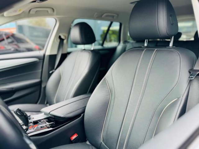 BMW SERIE 5 TOURING Lounge 530dA 286cv+Park Assist Plus+Cuir Dakota+Affichage tete haute+JA19 style 845M
