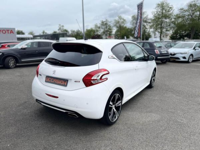 PEUGEOT 208 1.6 THP - 200  GTi