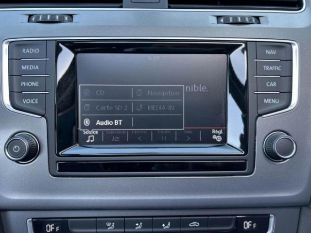 VOLKSWAGEN GOLF TrendLine 1.6 TDI BlueMotion 105cv 1ère Main + Toit ouvrant électrique + GPS
