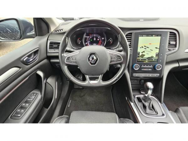 RENAULT Megane Estate Intens 1.5 BluedCi 115cv EDC + Bose + Toit pano + Attelage + Camera + Affichage tête haute