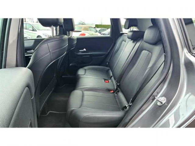 MERCEDES CLASSE B Style Line 180d BVA 7G-DCT + Pack stationnement camera + Pack rétroviseur + Grand GPS