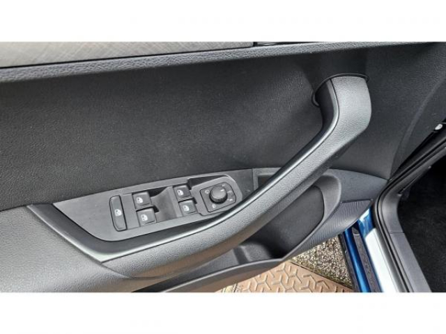 SKODA KAROQ AMBITION 1.5 TSI 150cv DSG7 + Pack Parking + Pack Design + Pack Hiver Plus