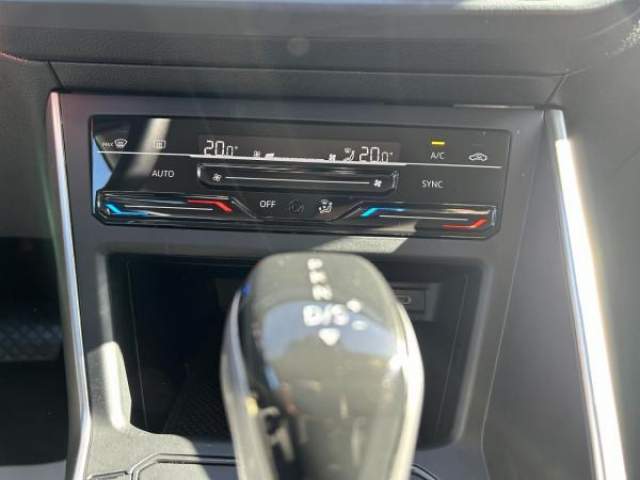 VOLKSWAGEN TAIGO Life 1.0 TSI 110cv DSG7 + CLIM AUTO + ANTIBROUILLARD