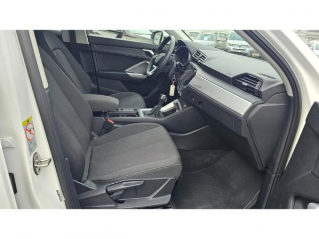 AUDI Q3 SPORTBACK Design 35TDI 150cv S-tronic + MMI Navigation + Audi sound system + JA18