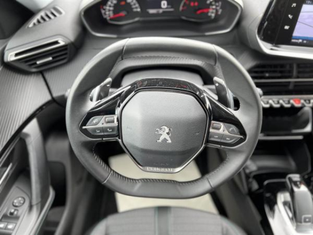 PEUGEOT 2008 Allure Pack 1.5 BlueHDi 130cv EAT8 +Sièges avant chauffants