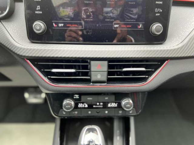 SKODA KAMIQ Monte Carlo 1.0 TSI 116cv DSG7 avec Toit Panoramique + Full LED MATRIX + NEUF 0KM