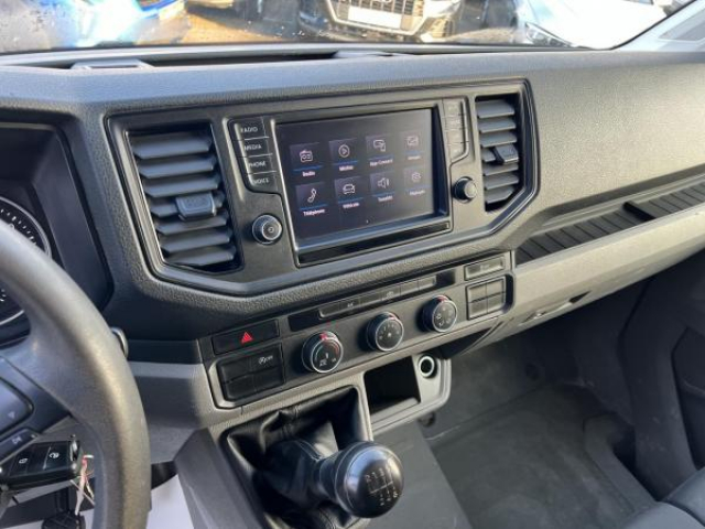 VOLKSWAGEN CRAFTER 50 Benne basculante Cabine simple 2.0L TDi 177cv + Attelage TVA RECUP