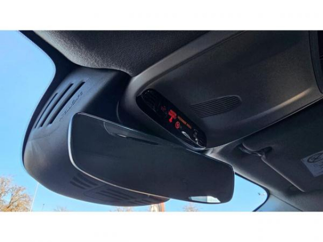 VOLVO XC40 Momentum D3 150cv + Camera de recul + Navigation + Systeme audio