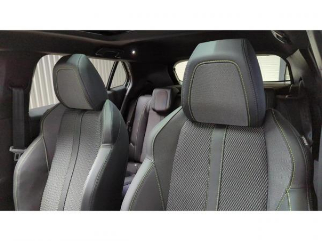 PEUGEOT 2008 GT Hybrid 136cv e-DCS6+Pack Vision Navigation Drive Assist Plus+Toit ouvrant+NEUF 0KM