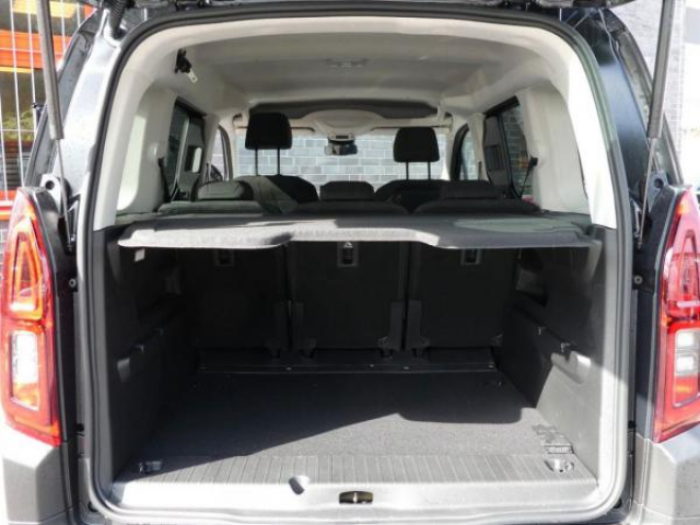 CITROEN BERLINGO Max VP M 1.5 BlueHDi 130cv EAT8 + Drive Pack + Navigation et Mirror Screen + NEUF 0KM