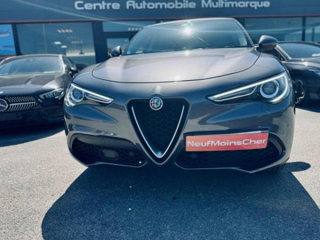 ALFA ROMEO STELVIO Super Pack Linea Rossa 2.2D 160cv BVA + Sellerie simili cuir + Vitres arrière surteinté