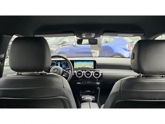 MERCEDES CLASSE A Business Solution 180d BVA 7G-DCT + Sellerie CUIR + Sièges AV chauffants + Navigation
