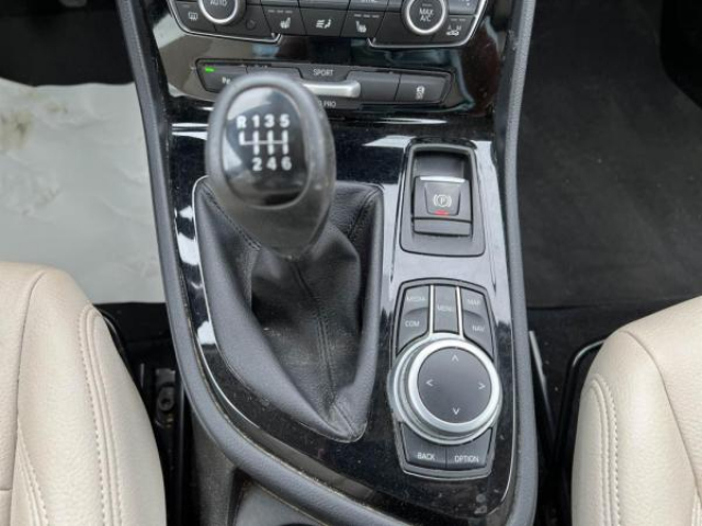 BMW serie 2 gran tourer Advantage 216d 116cv 7 Places + Attelage + Sièges AV chauffants + Intérieur Cuir