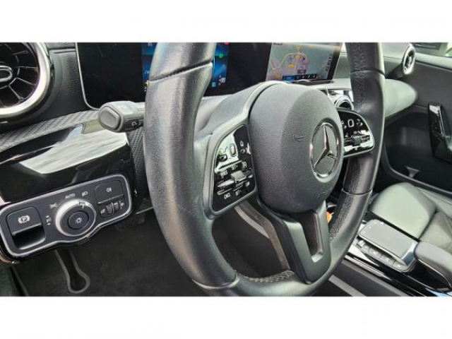 MERCEDES CLASSE A BERLINE Business Line 180D BV 7G-DCT Inclus CAMERA DE RECUL + CARPLAY