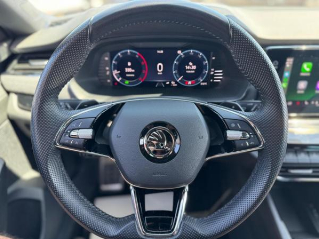 SKODA Octavia combi Style 2.0 TDI 150cv DSG7 + Attelage