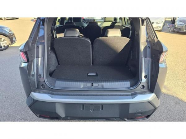 PEUGEOT 5008 Allure Hybrid 145cv e-DCS6 7 Places + Pack Panoramic Navigation + NEUF 0KM