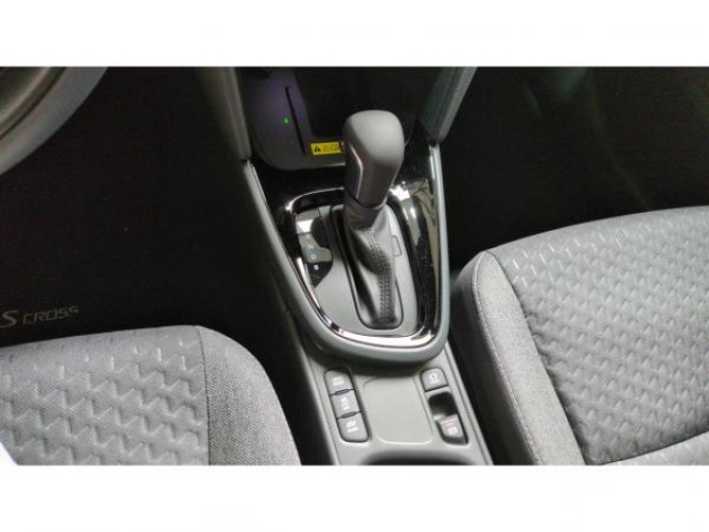 TOYOTA YARIS CROSS DESIGN HYBRIDE 130cv BVA 2WD + Pack Hiver + Pack Aide à la conduite + NEUF 0KM
