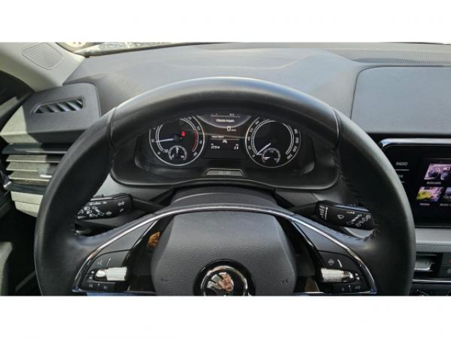 SKODA KAMIQ AMBITION 1.0 TSI 110cv DSG7 + FULL LED +  Sièges avant chauffants