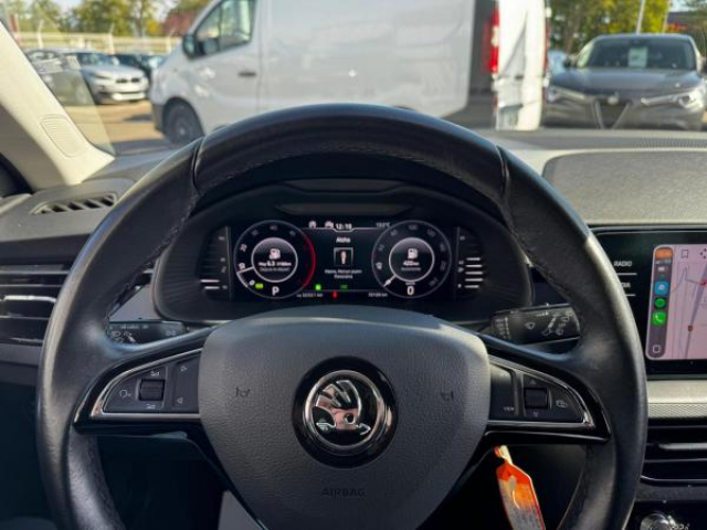 SKODA SCALA Ambition 1.6 TDI 116cv DSG7 + Digital Cockpit + Attelage Elec + Sièges AV Chauffant