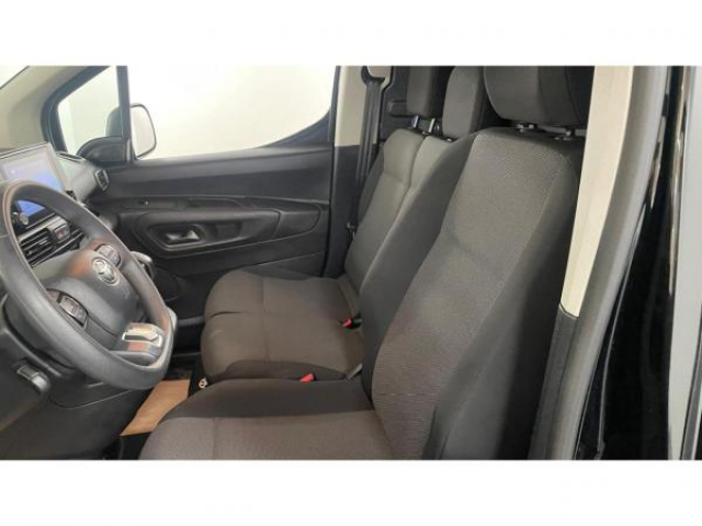 TOYOTA PROACE CITY Business Fourgon Medium 1.5 100cv D-4D Inclus Camera de recul + TVA RECUPERABLE