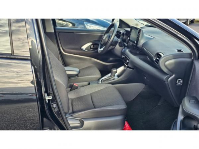 TOYOTA YARIS Design Hybrid 1.5L 116cv BVA e-CVT 1ere Main