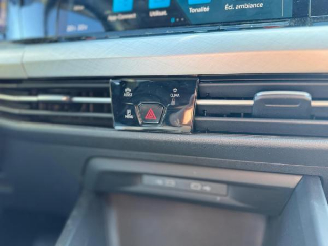 VOLKSWAGEN Golf SW LIFE 1.0 eTSI 110cv DSG7 + Caméra de recul  + Vitres arrière surteintées + RS