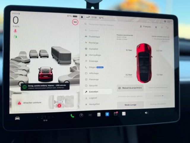 TESLA MODEL Y Propulsion MY2022 + Intérieur Premium noir et blanc + TVA Recuperable