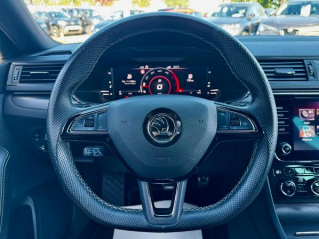 SKODA SUPERB COMBI Sportline 4x4 2.0 TDI 190cv DSG7 + Clim Tri-zone + Sièges av et ar chauffants + Volant Chauff