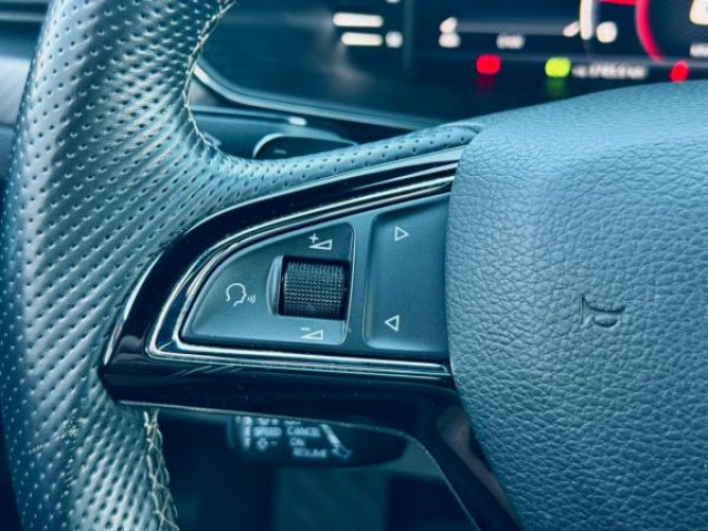 SKODA SUPERB COMBI Sportline 4x4 2.0 TDI 190cv DSG7 + Clim Tri-zone + Sièges av et ar chauffants + Volant Chauff