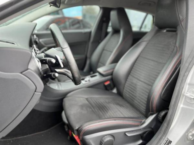 MERCEDES CLA SHOOTING BRAKE CLA 200D 136cv BV7G-DCT + Integration Smartphone + SimiliCuir